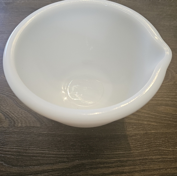 Vintage Milk Glass Mixing Bowl - Picture 1 of 3